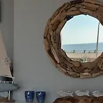Benny\'S Beach House 2